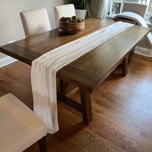 Bundle of 5 white table runners